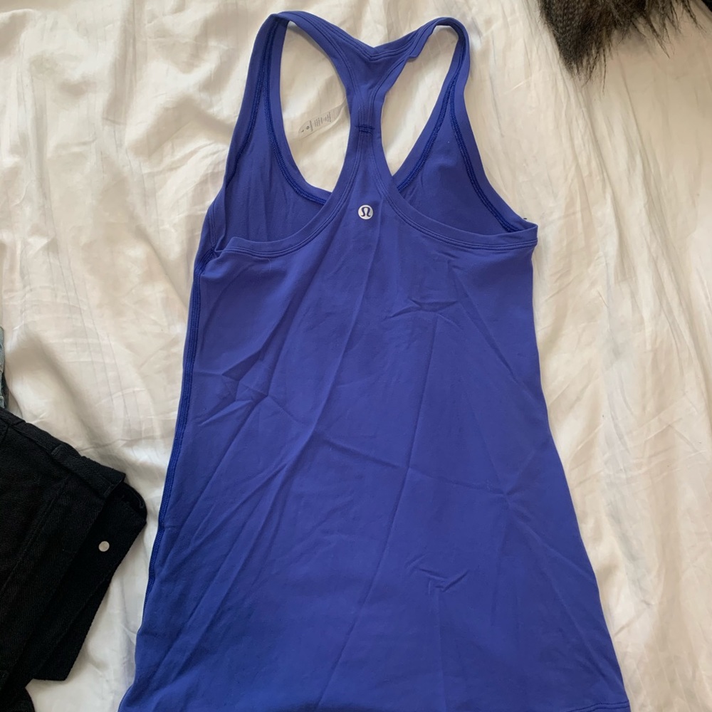 Lululemon workout top
